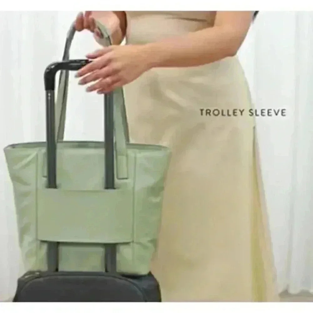 LUG Paddock Tote & Surrey Wallet in Satin Luxe VL (Vegan Leather) - Sapphire - Picture 14 of 16